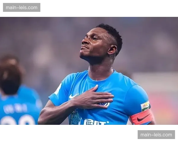 大连英博引进阿奇姆彭斯坦丘 外援实力补强效果显著